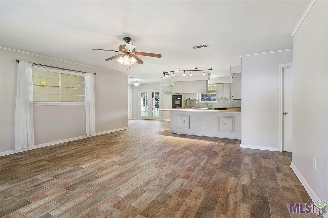 41447 Churchpoint Road Gonzales, LA 70737 - Photo 8 of 19 Kitchen & Living