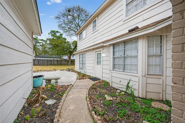 $1,850 | 5414 Spanish Oak Drive, Houston, TX 77066