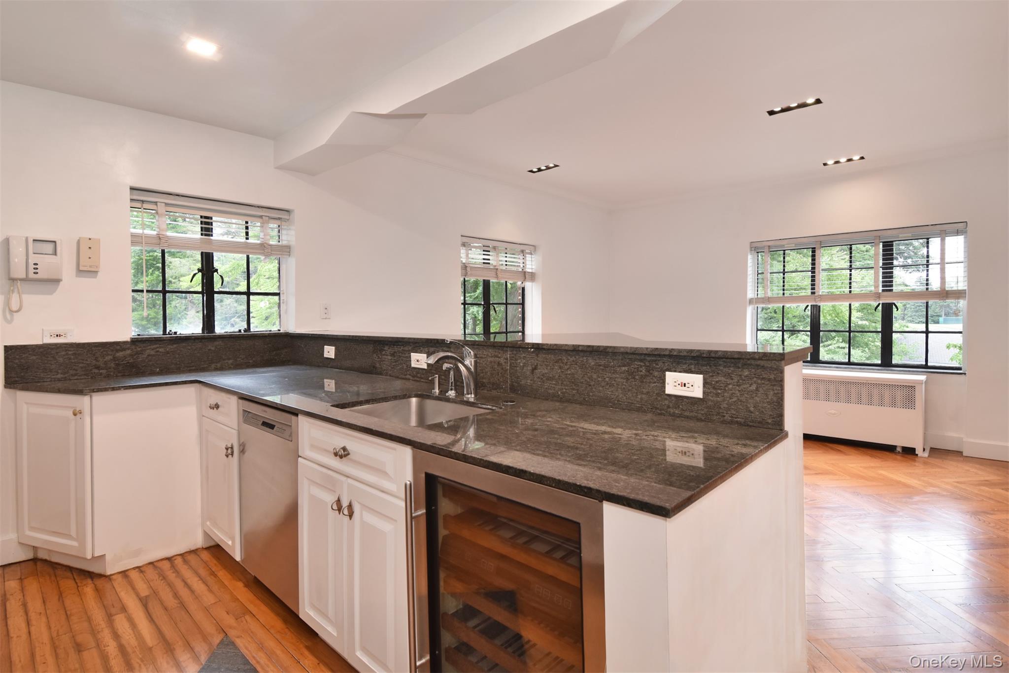 915 Wynnewood Road, Unit A3 Pelham, NY 10803 - Photo 8 of 19 Kitchen