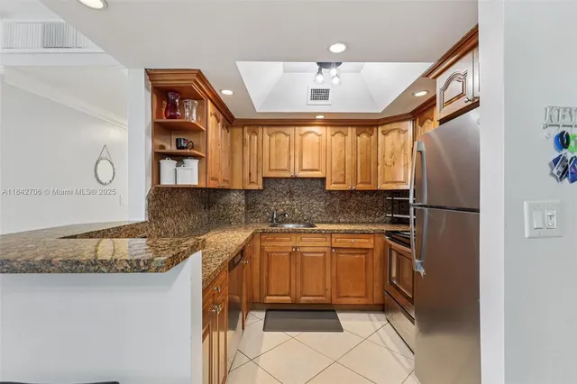 $320,000 | 7441 Wayne Avenue, Unit 2B, Miami Beach, FL 33141