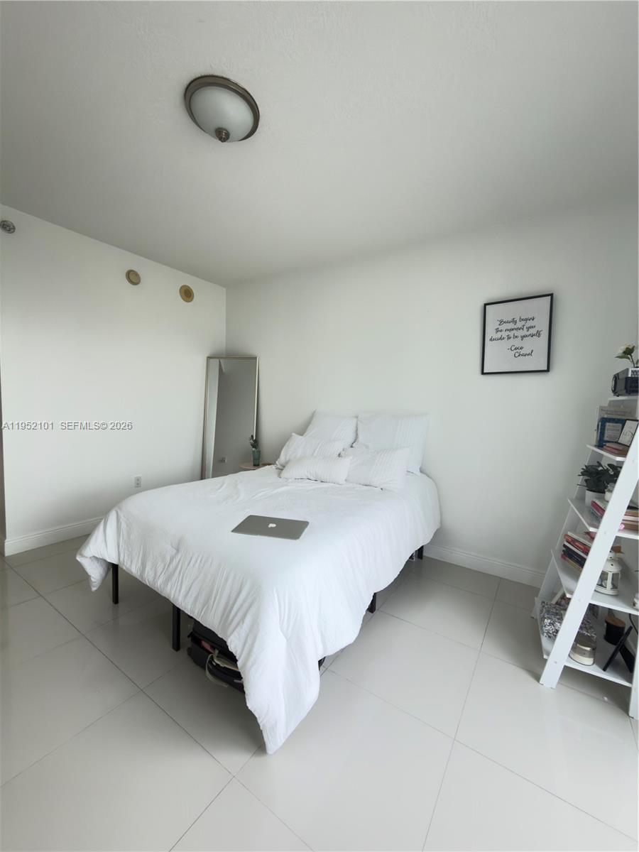 185 Southwest 7th Street, Unit 2711 Miami, FL 33130 - Photo 14 of 19