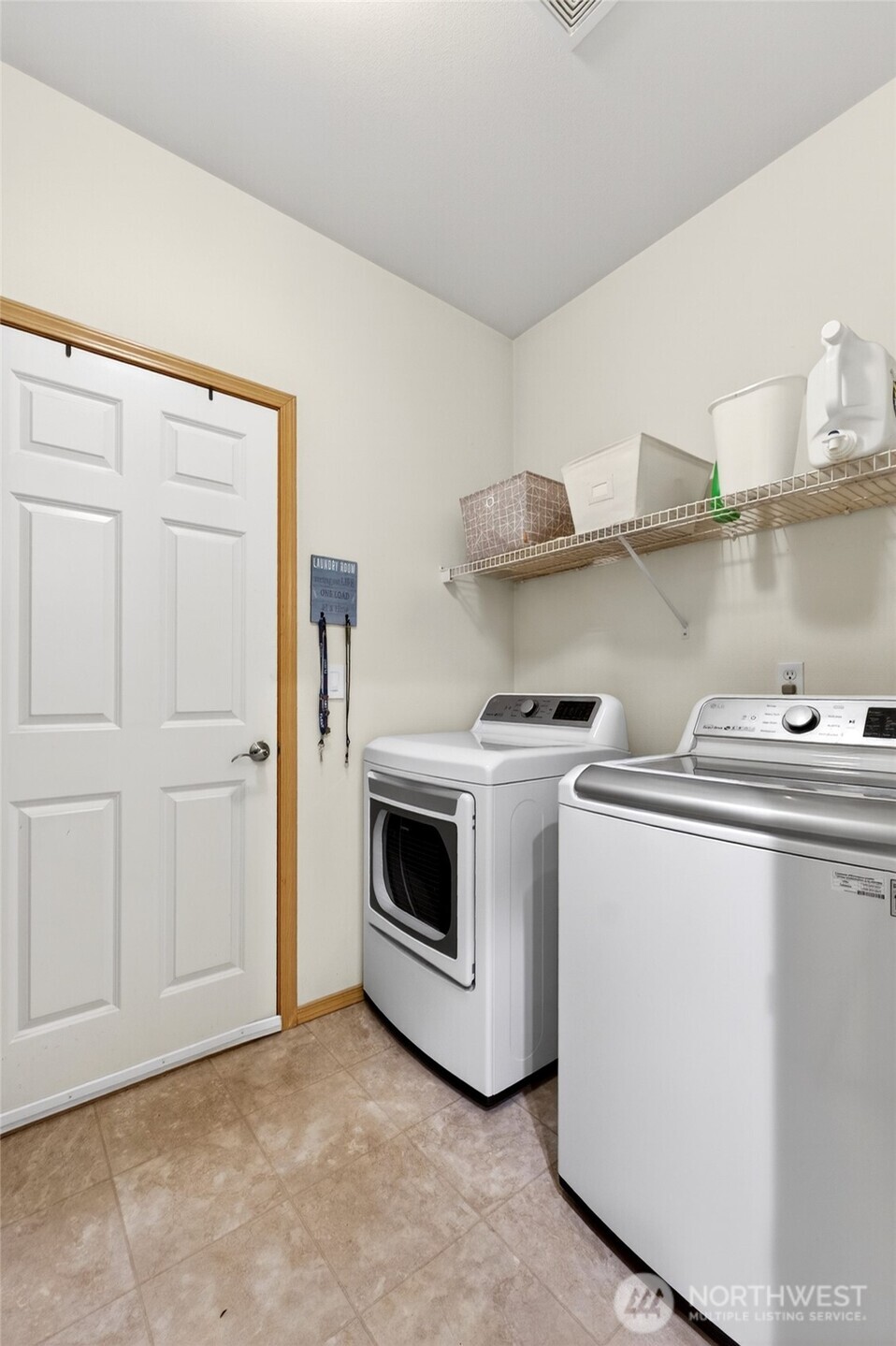 16614 Southeast 256th Street, Unit E2 Covington, WA 98042 - Photo 23 of 27