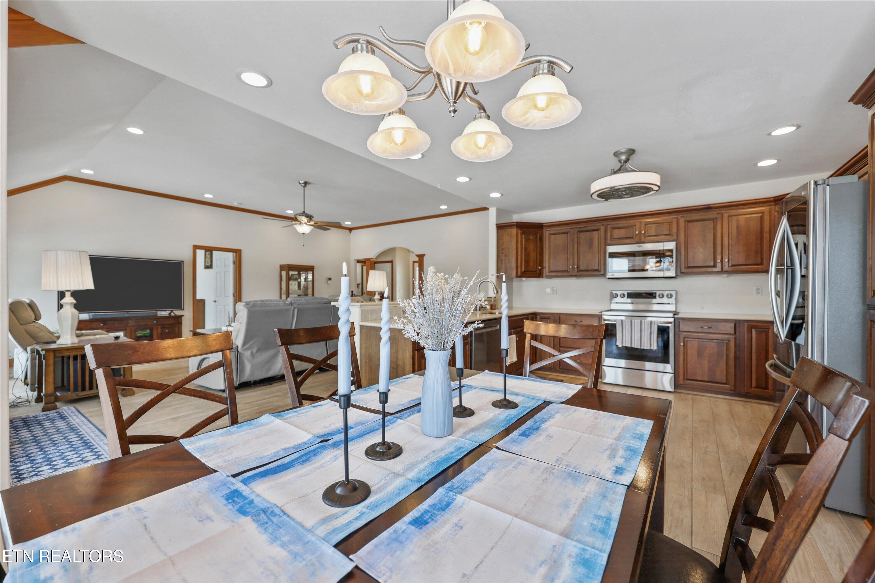 407 Kahite Trail Vonore, TN 37885 - Photo 6 of 38 dining