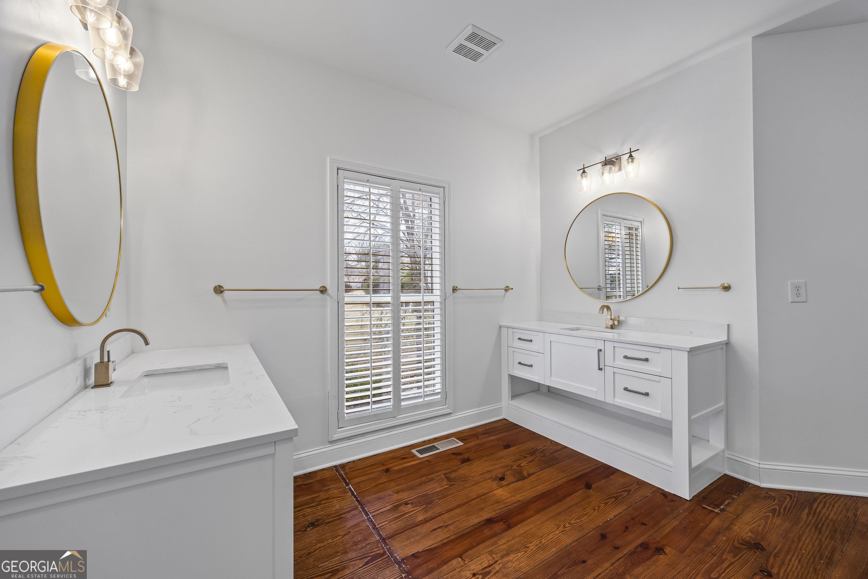 1270 Swords Road Greensboro, GA 30642 - Photo 16 of 44 a bedroom with a bed and a mirror