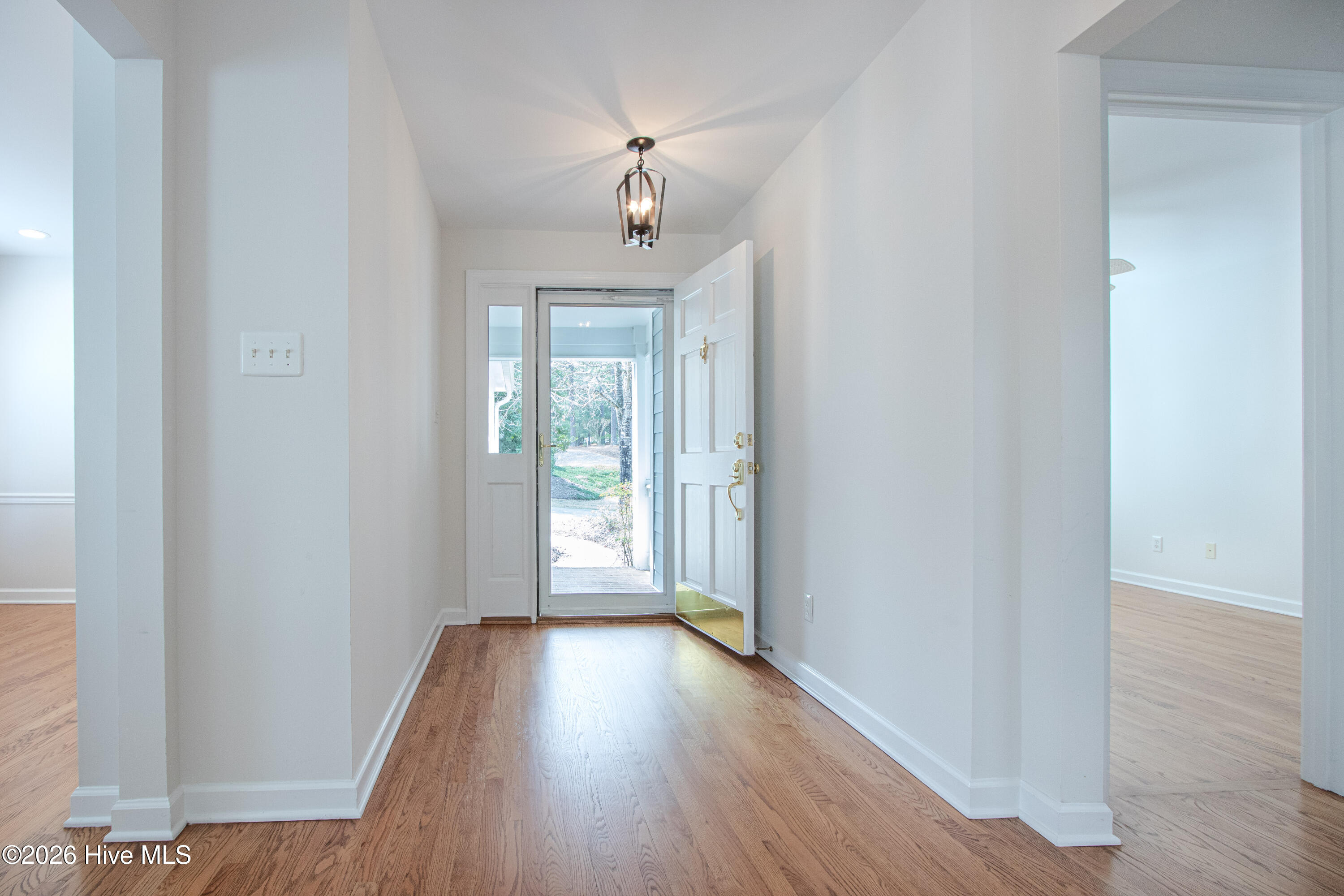 179 Knoll Road Southern Pines, NC 28387 - Photo 4 of 46 Foyer2
