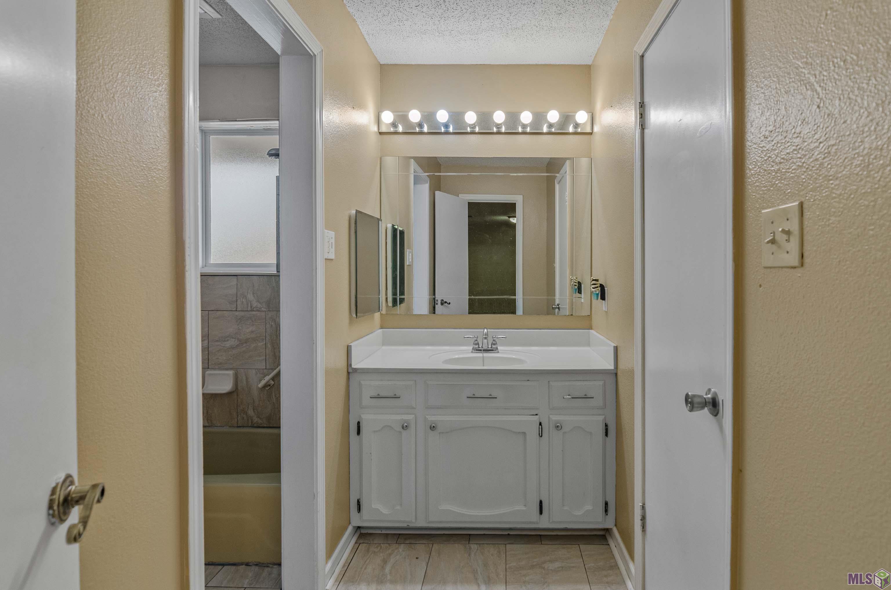15040 7 Pines Avenue Baton Rouge, LA 70817 - Photo 11 of 18 Gallery Image 11