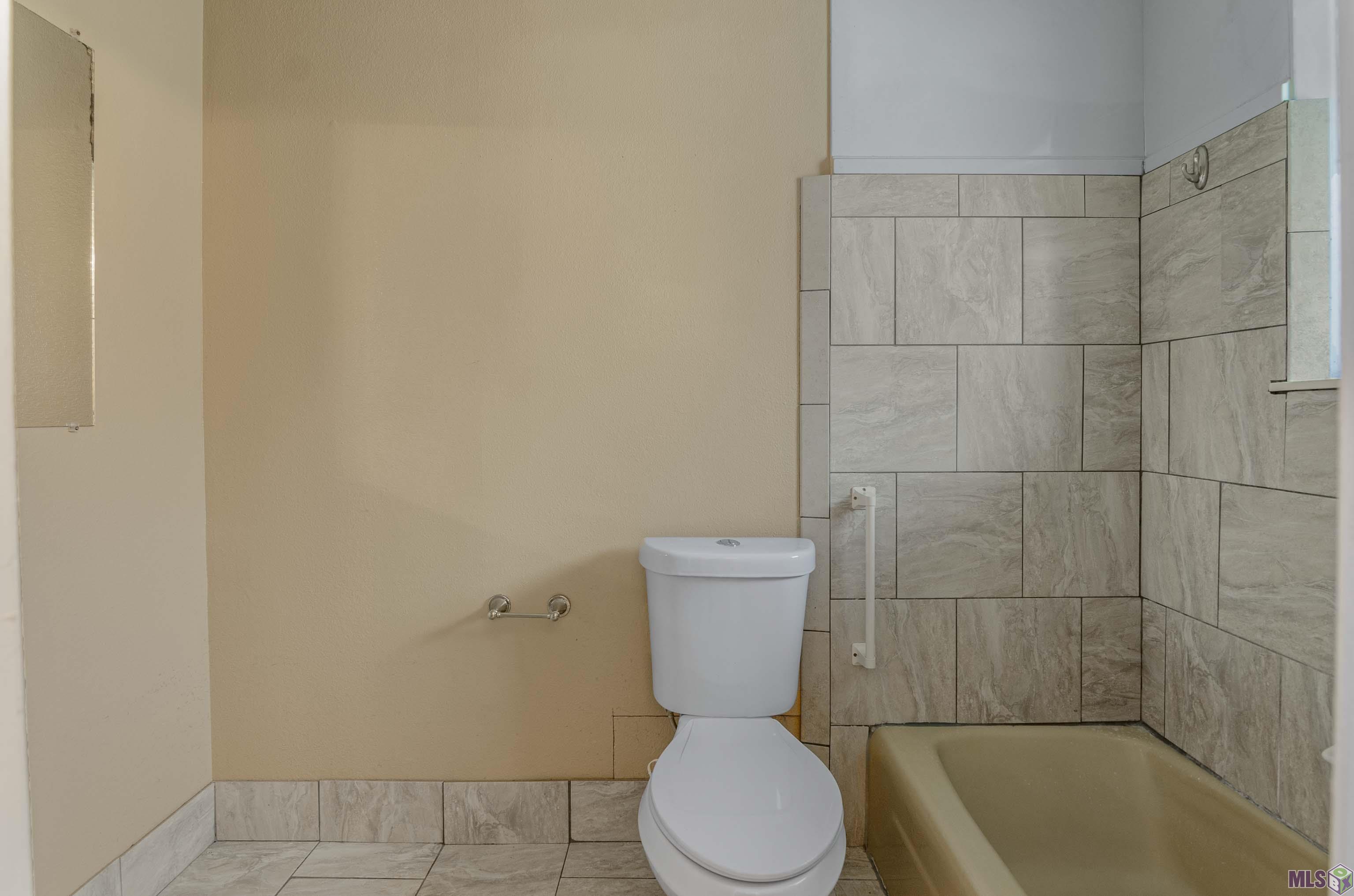 15040 7 Pines Avenue Baton Rouge, LA 70817 - Photo 12 of 18 Gallery Image 12