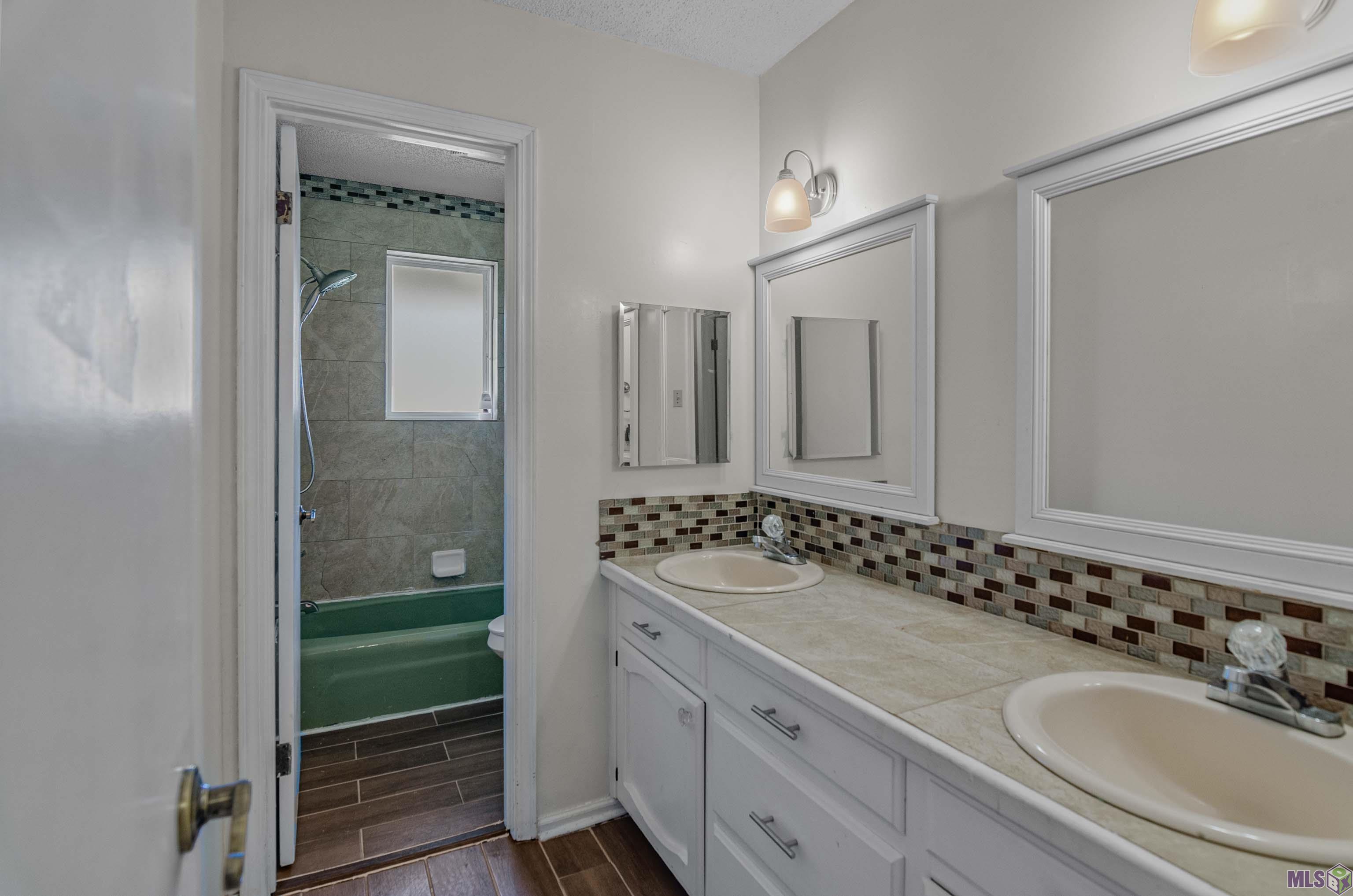 15040 7 Pines Avenue Baton Rouge, LA 70817 - Photo 14 of 18 Gallery Image 14