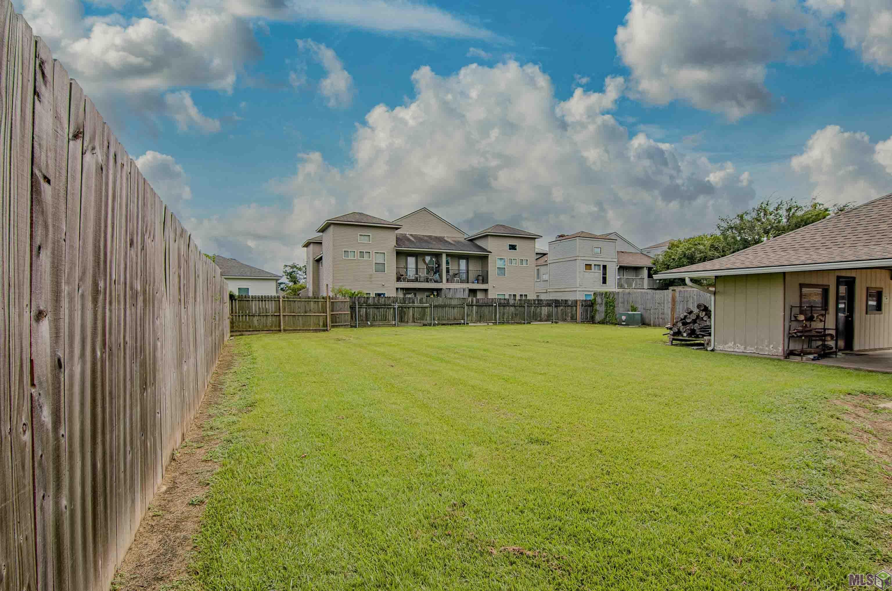 15040 7 Pines Avenue Baton Rouge, LA 70817 - Photo 17 of 18 Gallery Image 17