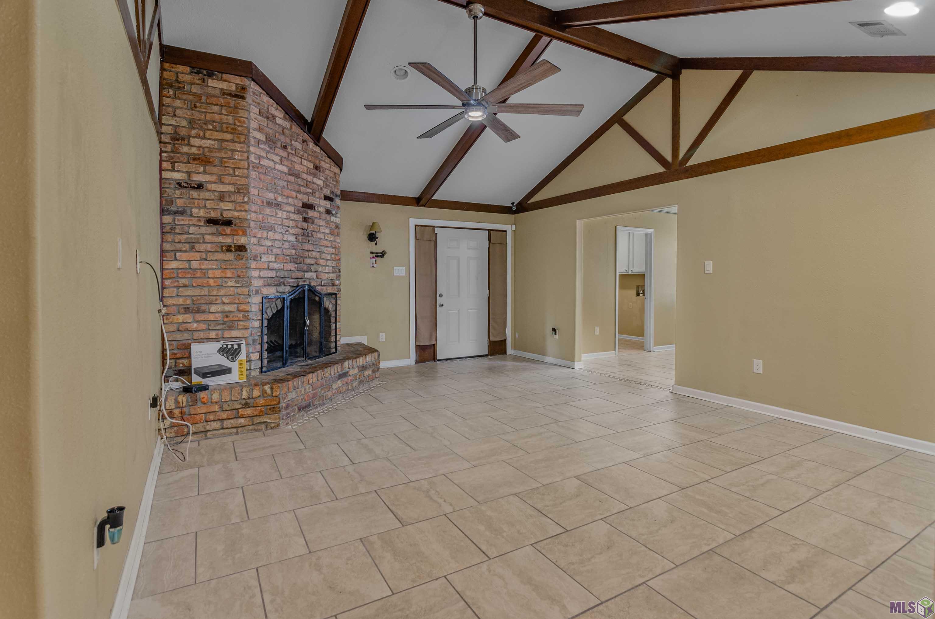 15040 7 Pines Avenue Baton Rouge, LA 70817 - Photo 3 of 18 Gallery Image 3