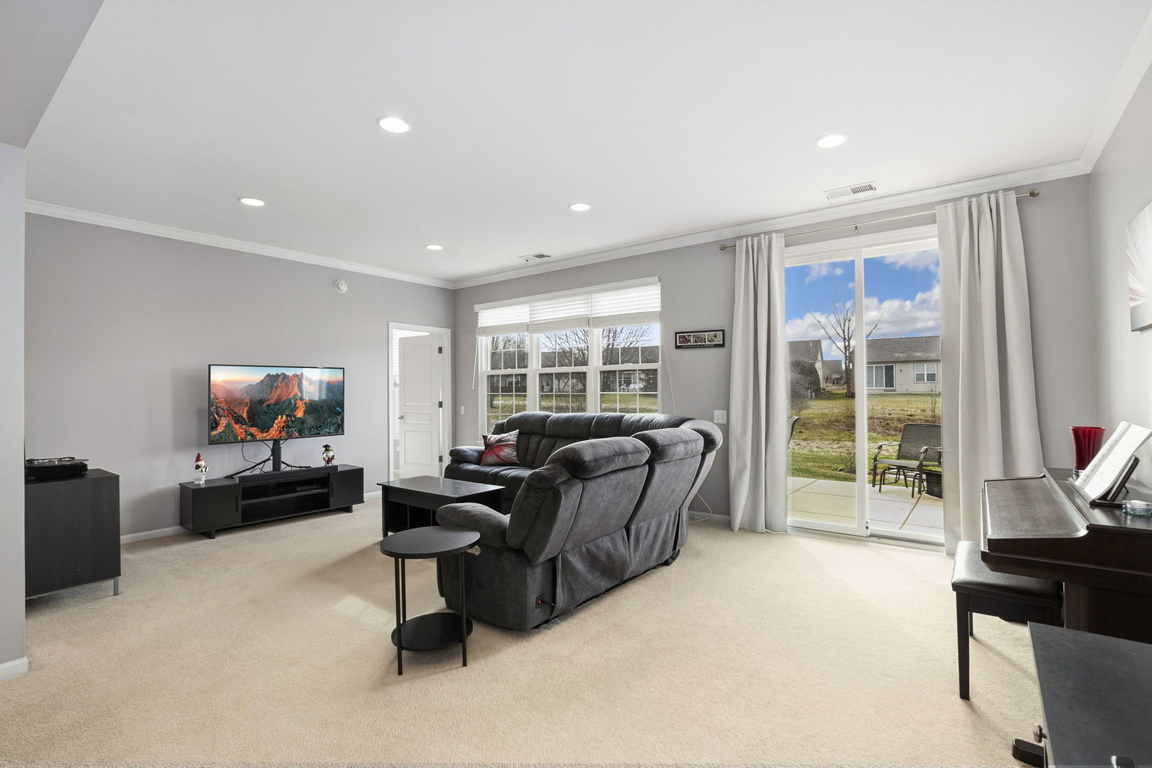 2497 Rolling Ridge Elgin, IL 60124 - Photo 9 of 28