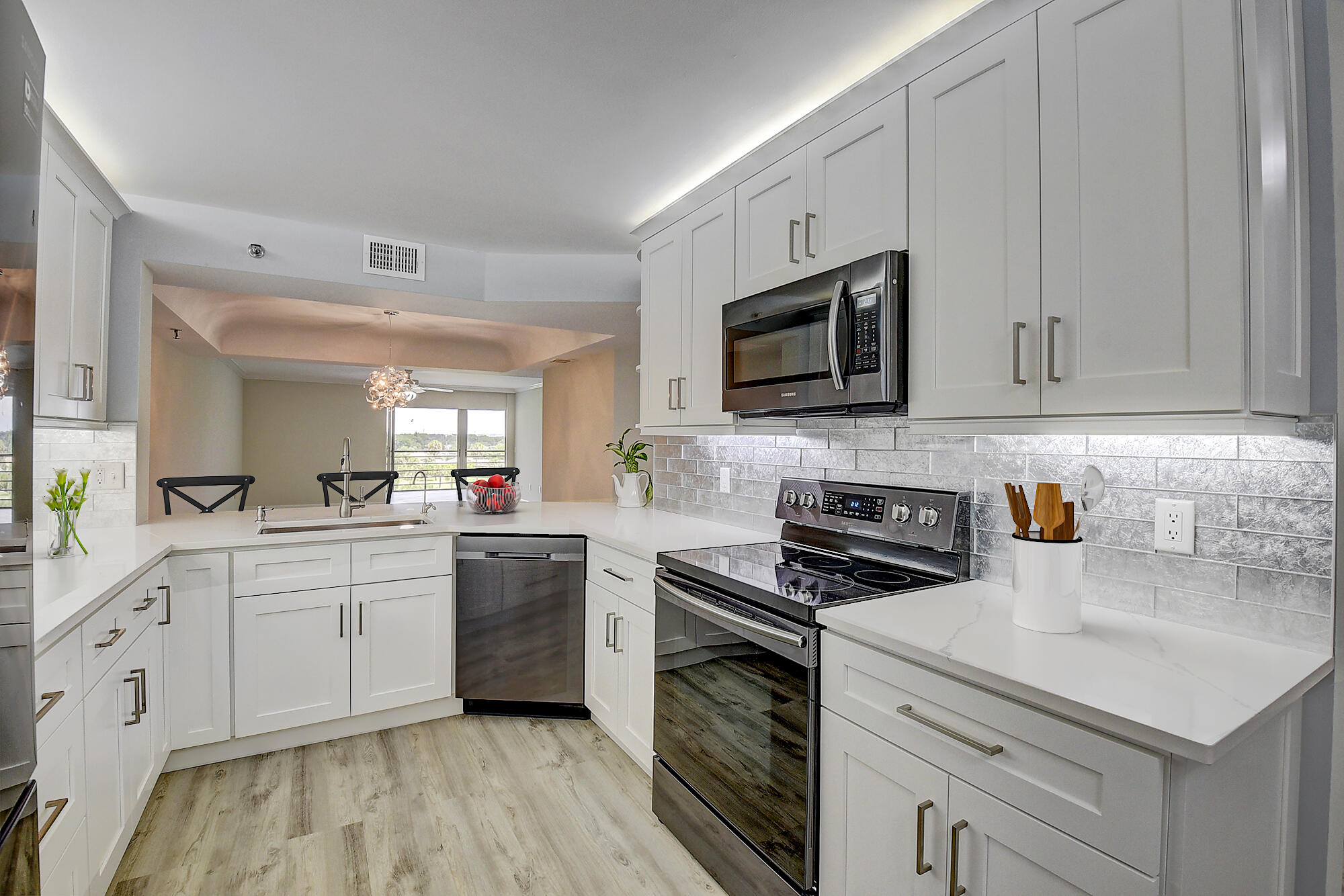 9260 Southwest 14th Street, Unit 2509 Boca Raton, FL 33428 - Photo 6 of 36 16549514944_Kitchen03