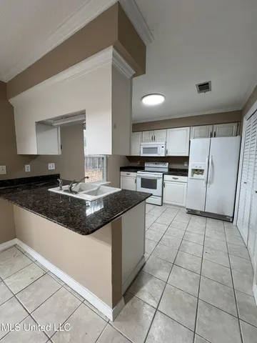 $1,375 | 6817 Red Bud Lane, Ocean Springs, MS 39564