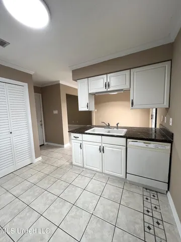 $1,375 | 6817 Red Bud Lane, Ocean Springs, MS 39564