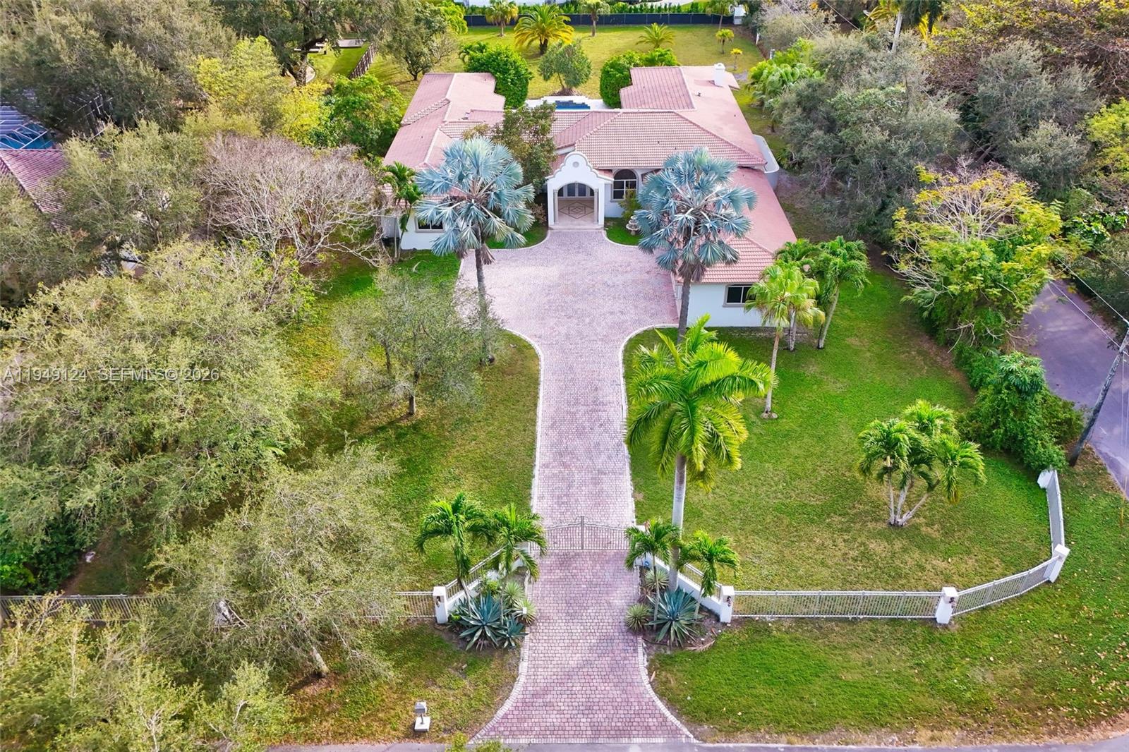 8480 Southwest 98th Street Miami, FL 33156 - Photo 2 of 59