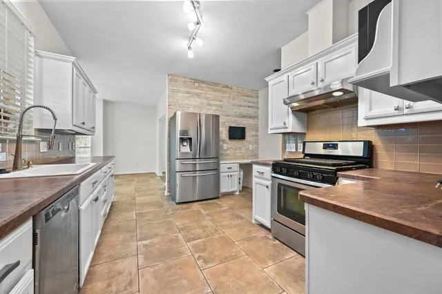 $3,150 | 201 Comanche Camp, Kyle, TX 78640