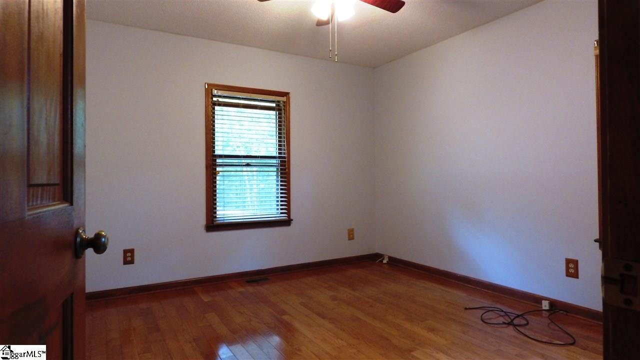 220 Raven Cliff Road Cleveland, SC 29635 - Photo 25 of 36 Gallery Image 25