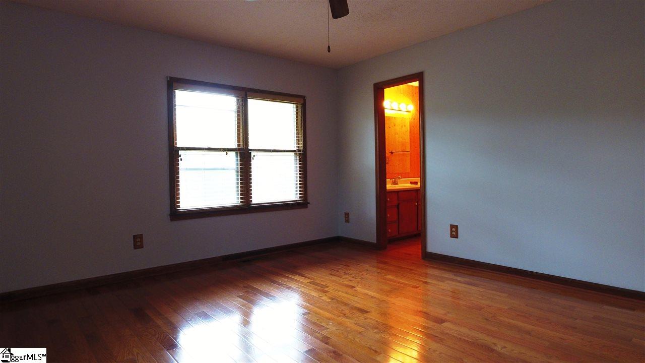 220 Raven Cliff Road Cleveland, SC 29635 - Photo 27 of 36 Gallery Image 27