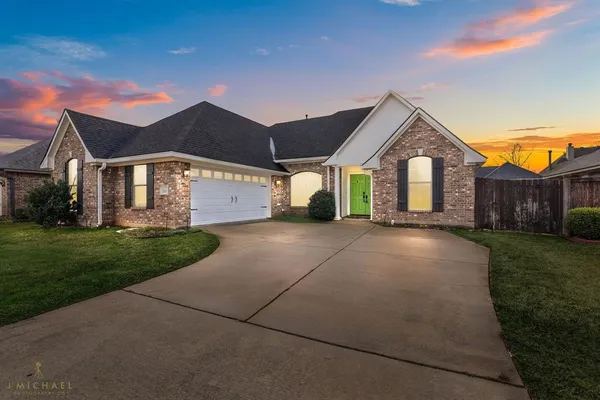$265,000 | 333 Oakland Place, Bossier City, LA 71112