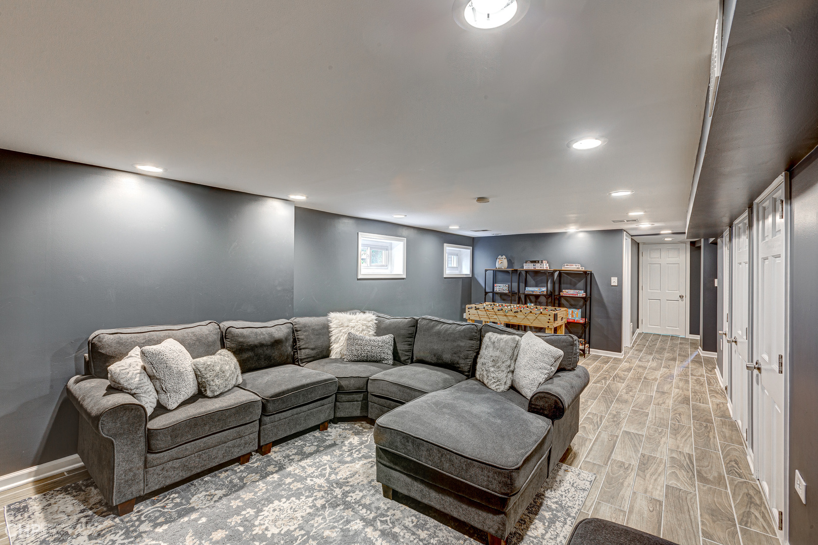 310 Shenstone Road Riverside, IL 60546 - Photo 22 of 32 a living room with furniture and a wooden floor