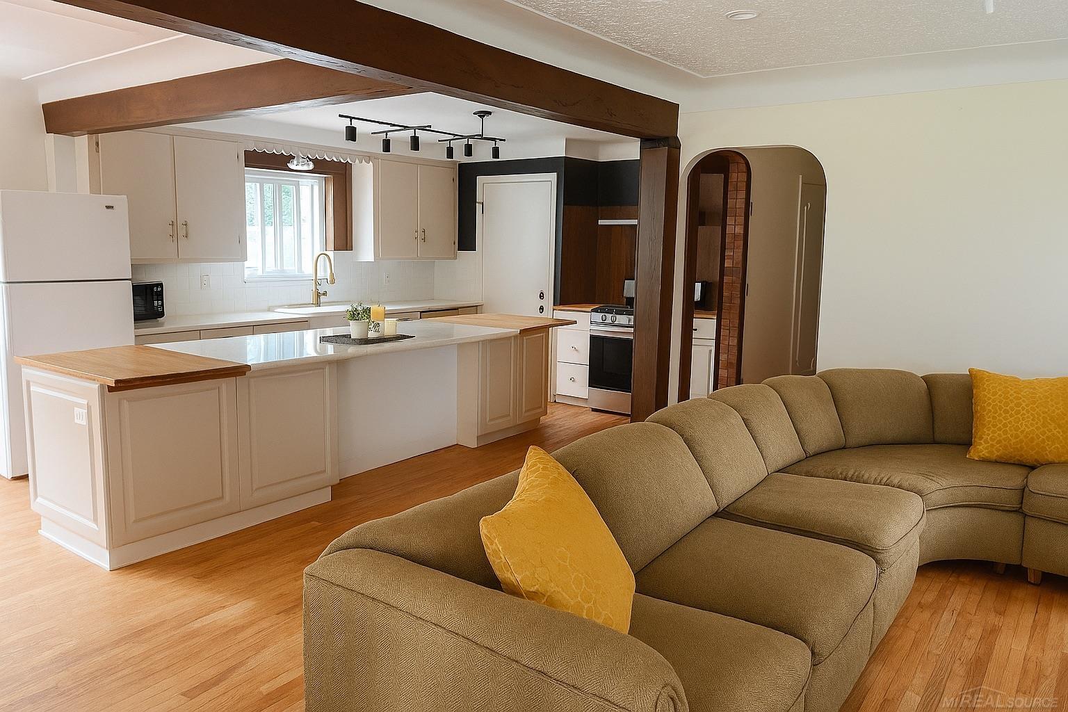 3652 Chicago Road Warren, MI 48092 - Photo 4 of 25