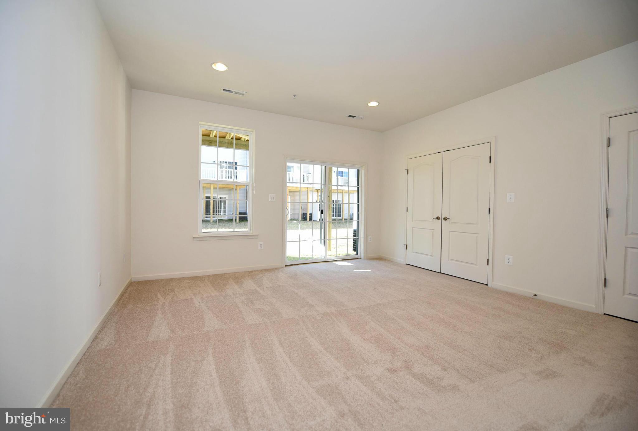 907 Ramble Run Road Baltimore, MD 21220 - Photo 21 of 30 Family Room