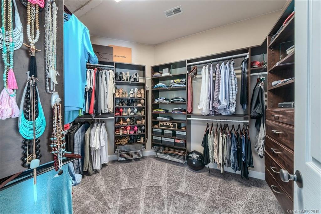 1043 Hunters Run Drive Tega Cay, SC 29708 - Photo 19 of 24 Gallery Image 19