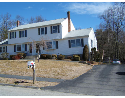 49 Pinecrest Road Uxbridge, MA 01569 - Photo 2 of 11 Gallery Image 2