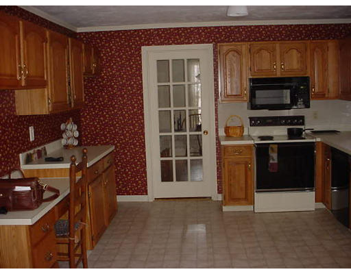3 Widberg Lane Canton, MA 02021 - Photo 3 of 6 Gallery Image 3