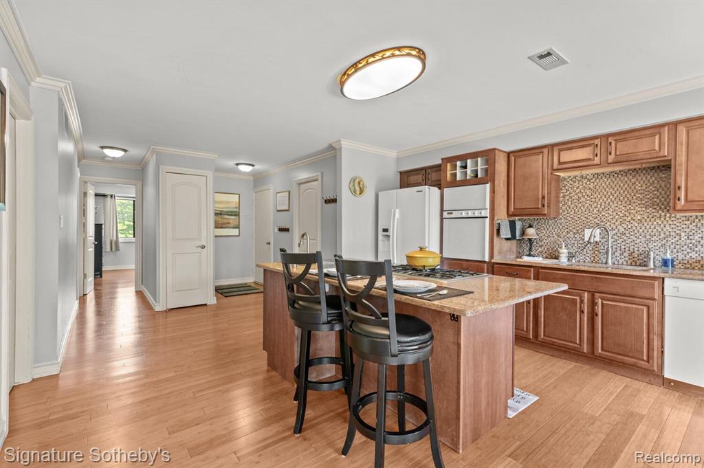 1675 Riverside Drive, Unit 12 Rochester Hills, MI 48309 - Photo 6 of 29