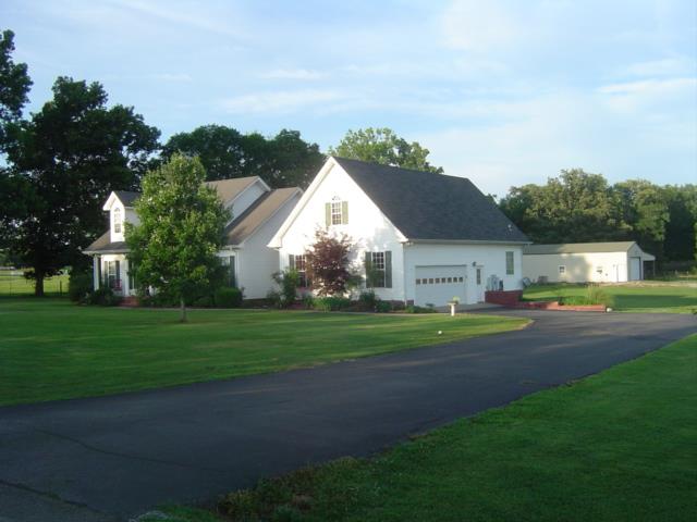 720 Cedar Grove Road Chapel Hill, TN 37034 - Photo 4 of 30 Gallery Image 4