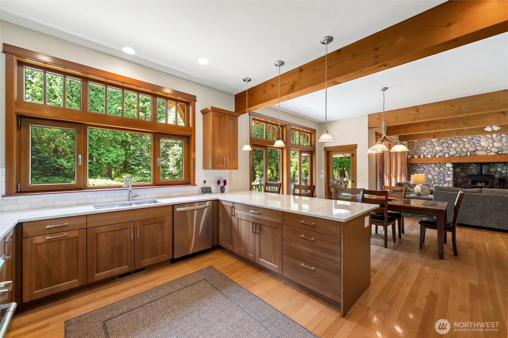 6090 Birch Point Road Blaine, WA 98230 - Photo 8 of 40 Gallery Image 8