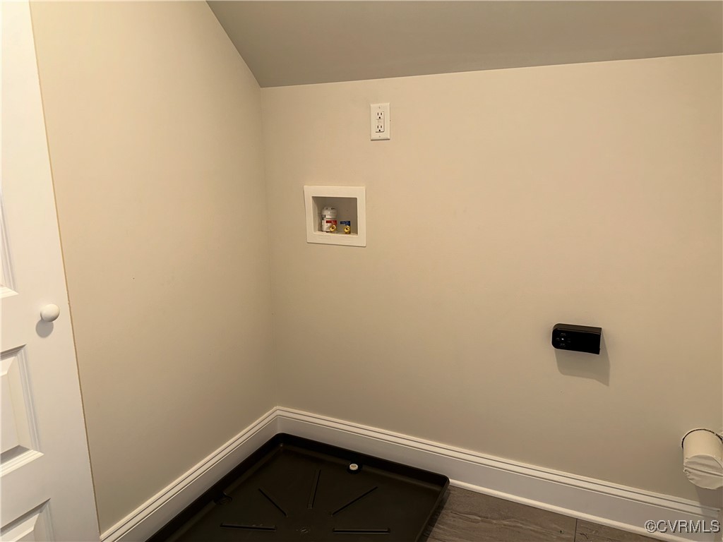 10621 Trents Bridge Road Chesterfield, VA 23838 - Photo 40 of 50 2nd floor laundry closet