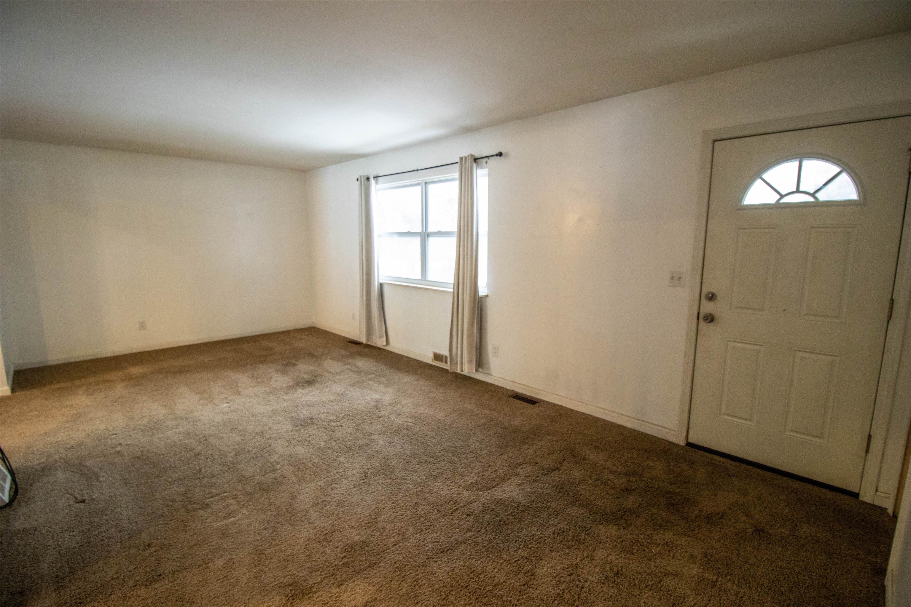 6455 Turner Road Flushing, MI 48433 - Photo 5 of 30