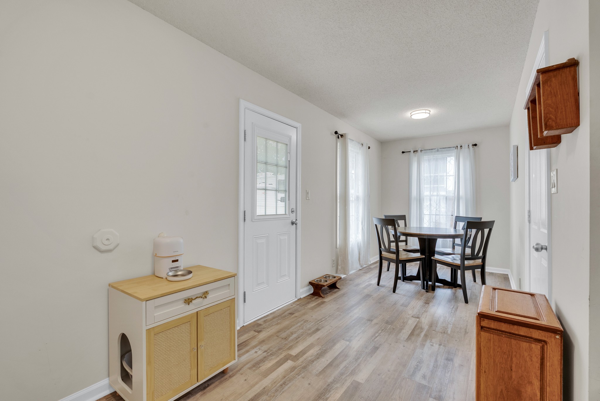 326 Lancaster Road Clarksville, TN 37042 - Photo 12 of 31 a view of a workspace with furniture and wooden floor