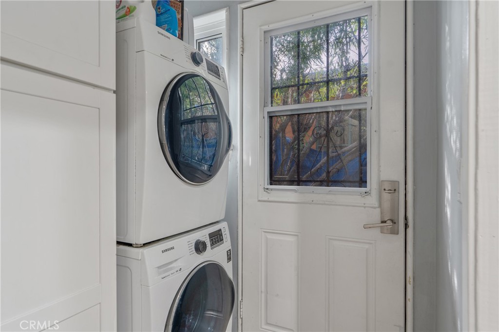 11938 Exposition Boulevard Los Angeles, CA 90064 - Photo 18 of 21 a utility room with dryer and washer