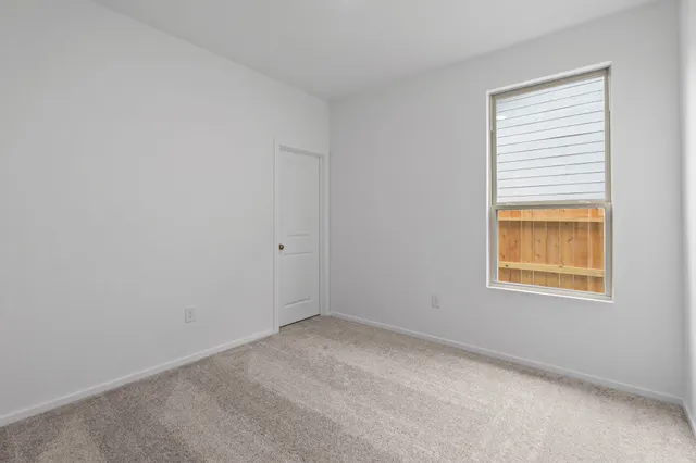 a view of utility room