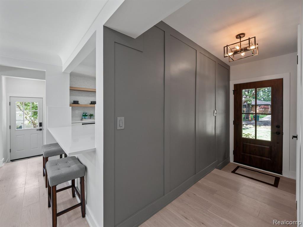 16167 Reedmere Avenue Beverly Hills, MI 48025 - Photo 4 of 27