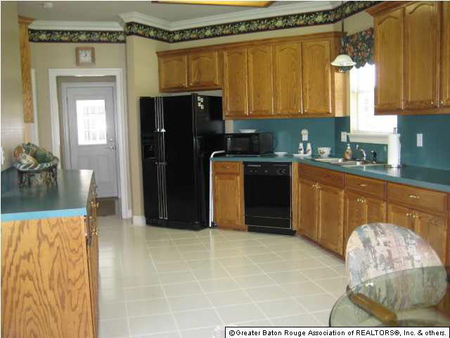 11085 Paddock Avenue Baton Rouge, LA 70816 - Photo 4 of 19 Gallery Image 4