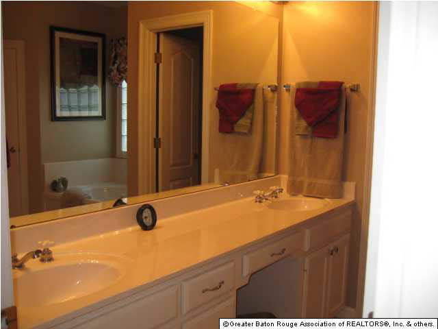11085 Paddock Avenue Baton Rouge, LA 70816 - Photo 8 of 19 Gallery Image 8