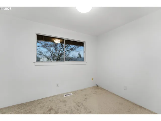 $499,995 | 820 Southeast Barnes Avenue, Gresham, OR 97080