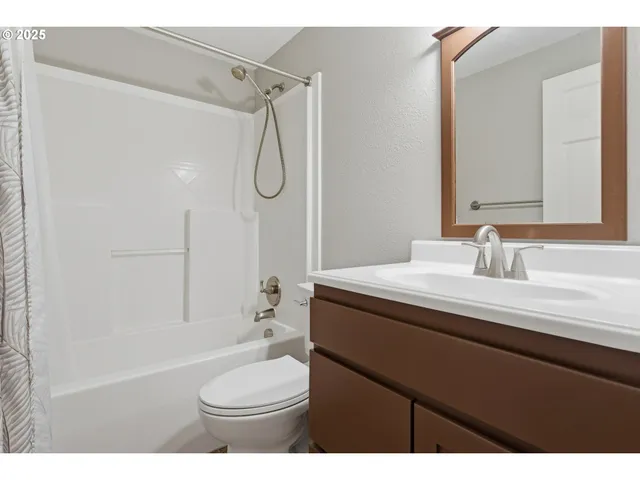 $499,995 | 820 Southeast Barnes Avenue, Gresham, OR 97080