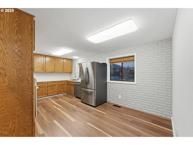 $499,995 | 820 Southeast Barnes Avenue, Gresham, OR 97080