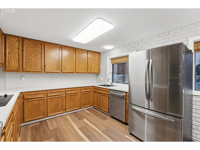 $499,995 | 820 Southeast Barnes Avenue, Gresham, OR 97080