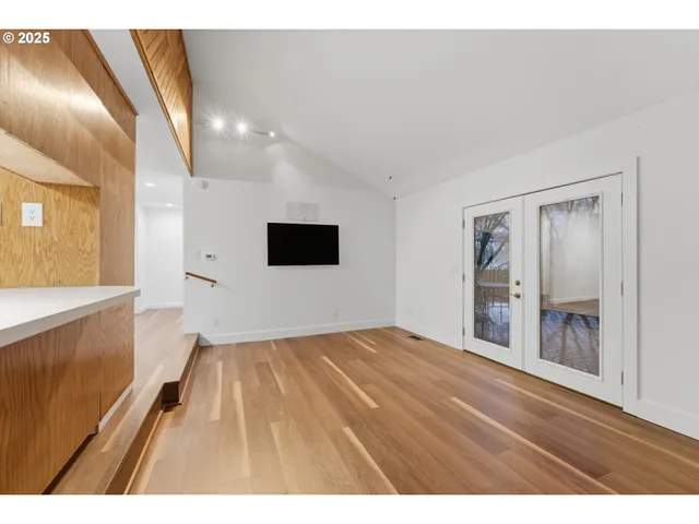 $499,995 | 820 Southeast Barnes Avenue, Gresham, OR 97080