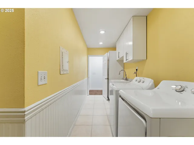 $499,995 | 820 Southeast Barnes Avenue, Gresham, OR 97080