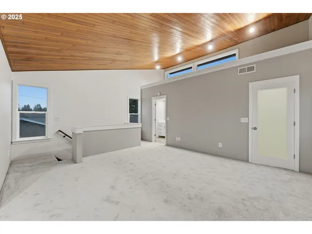 $499,995 | 820 Southeast Barnes Avenue, Gresham, OR 97080