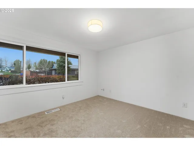 $499,995 | 820 Southeast Barnes Avenue, Gresham, OR 97080