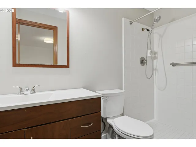 $499,995 | 820 Southeast Barnes Avenue, Gresham, OR 97080