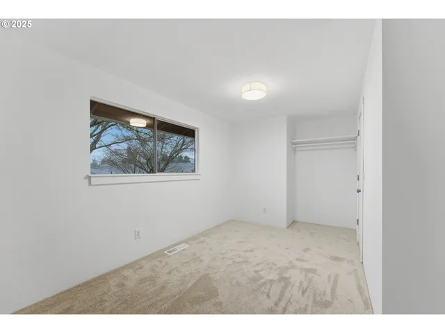 $499,995 | 820 Southeast Barnes Avenue, Gresham, OR 97080